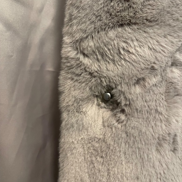 Abercrombie & Fitch Luxe Faux Fur Large Collar Coat Gray Brown NWT Retail $160 - Picture 6 of 10